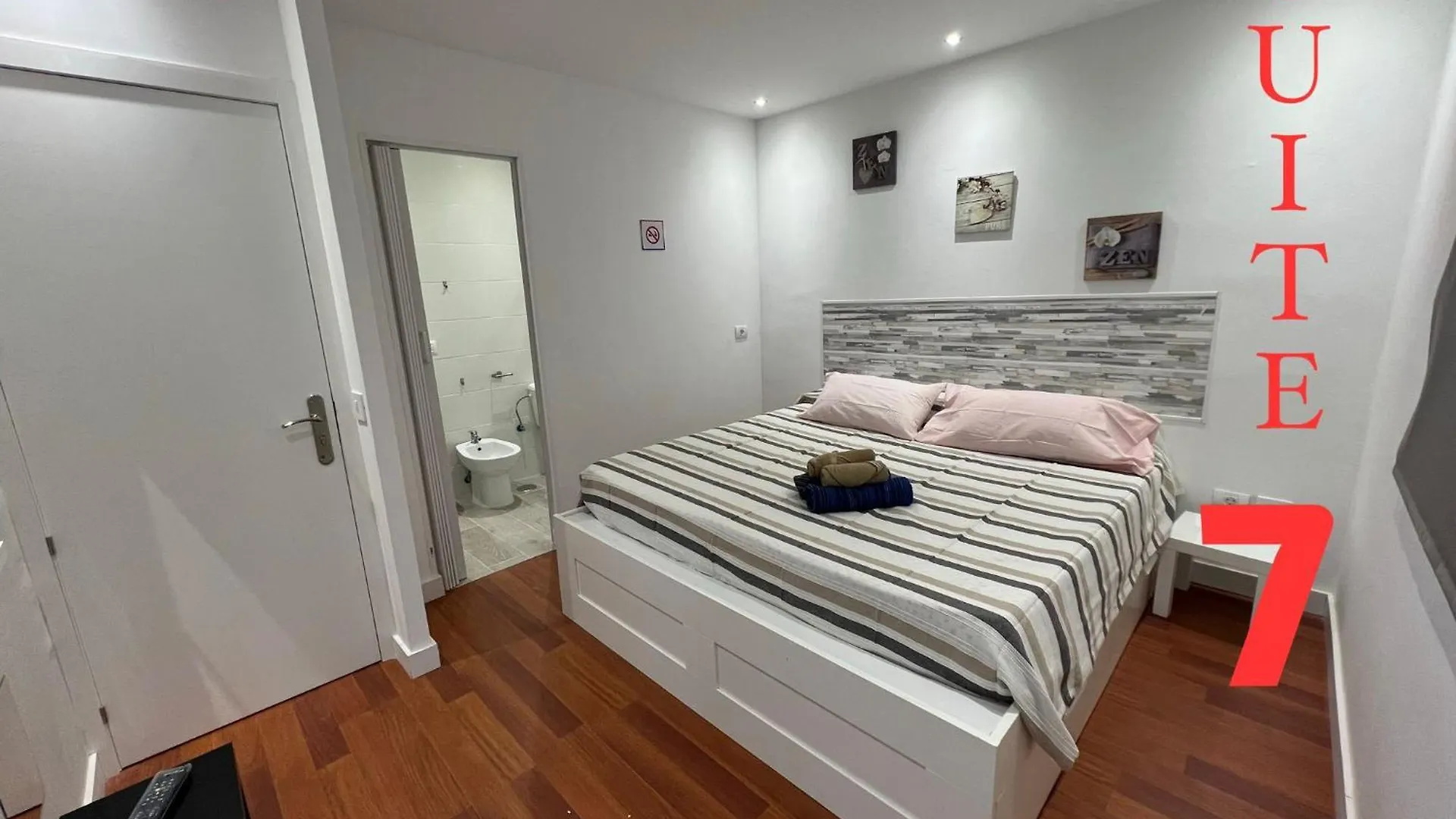 B&B Paraiso Tenerife Super Suite Los Abrigos Bed & Breakfast